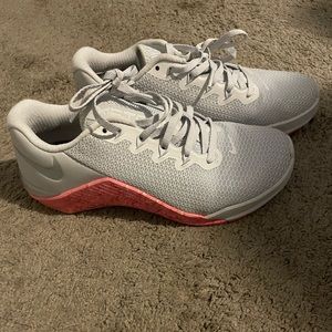 Nike Metcons sz 7